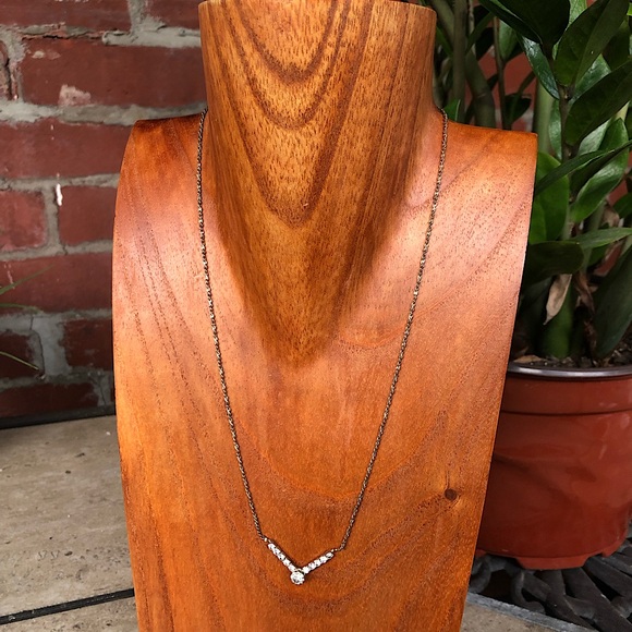 EUC VTG Elegant Tasteful Faux Diamond / Rhinestone Lavalier Necklace - Picture 4 of 16